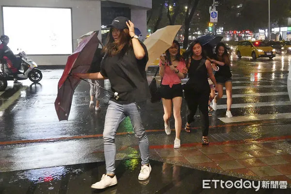 ▲▼颱風,強風,豪雨,大雨,豪大雨,氣象,氣象雲,天氣示意圖。(圖/記者黃克翔攝)