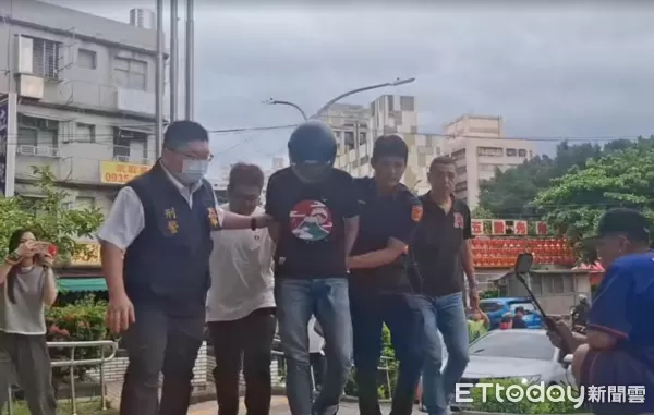 ▲▼ 土城家暴男殘忍殺害妻子與小姨子,稍早抵達土城分局。(圖/記者陸運陞攝)