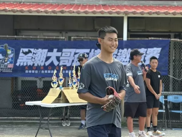 ▲▼黑潮大哥盃,陳世展回鄉開球。(圖/大會提供)