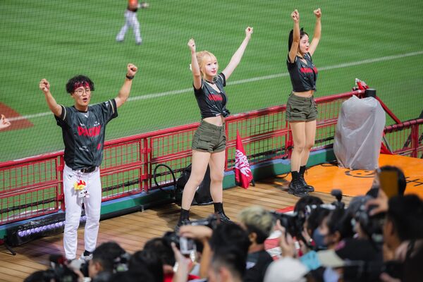 ▲▼感恩之旅。(圖/味全龍提供)