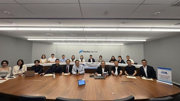 ▲AIH與台灣團隊於納斯達克紐約中心進行結業儀式。(圖/業者提供)