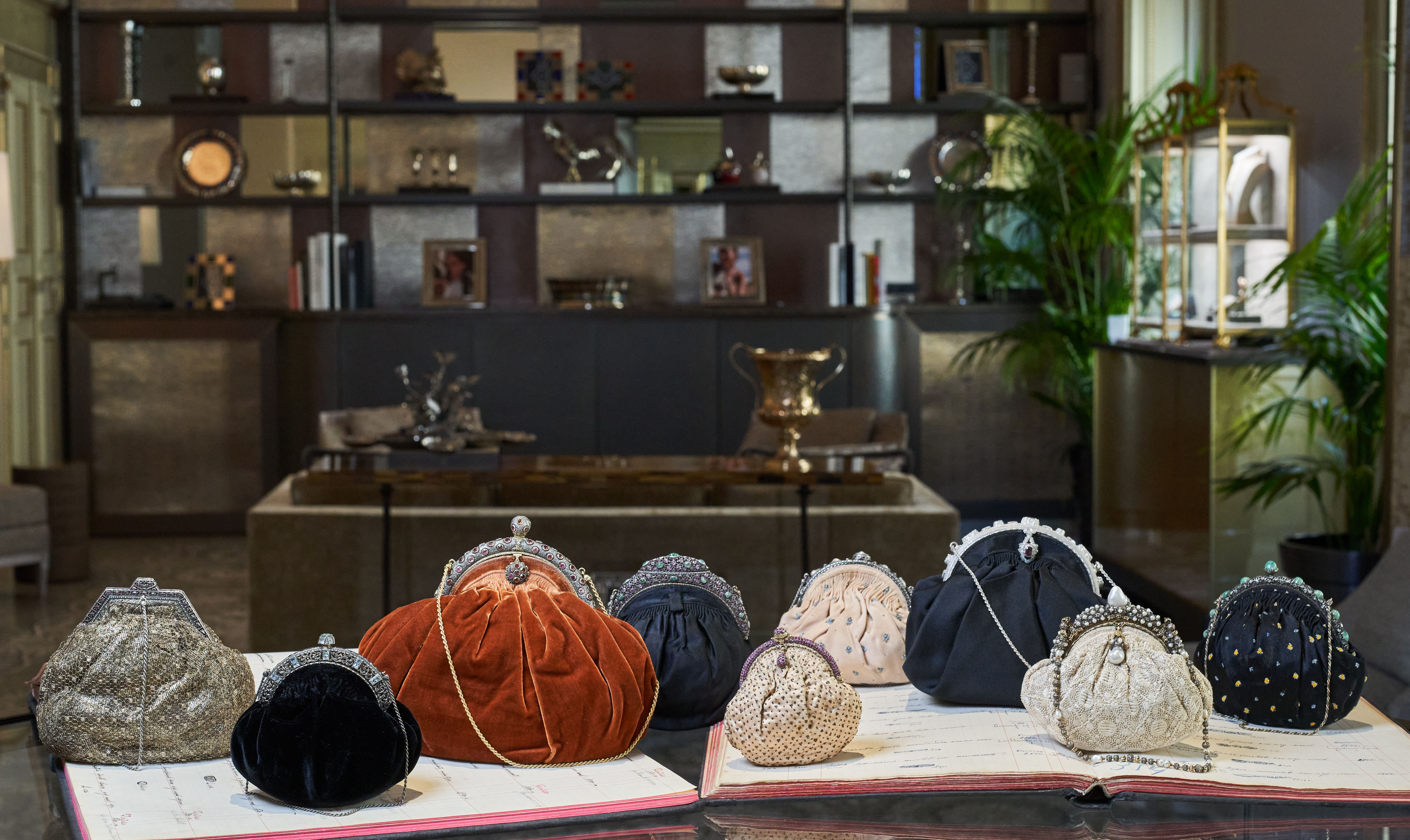 ▲▼ 珠寶晚宴包 。(圖/公關照)