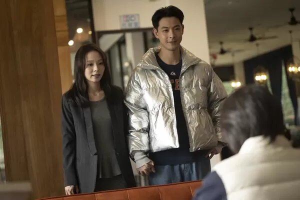 ▲《拜六禮拜》丁寧、孫淑媚的感情都有新進展。(圖/公視台語台、華視提供)