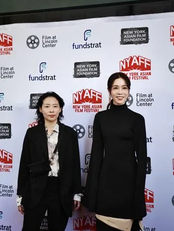 ▲金馬影后謝盈萱與導演簡莉穎。(圖/天地合娛樂提供)