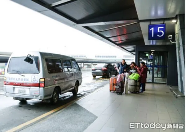 ▲莊姓男子在桃園機場以白牌車從事非法攬客、載客之行為,6年間遭警方查獲200多次累積罰鍰高達45多萬元未繳。(示意圖/資料照片)