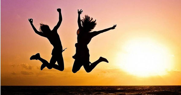 大陸《搜狐網》整理十二星座下半年運勢,其中雙子座在事業上有利跳槽或轉行。(示意圖/Pixabay)