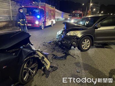 新店BMW逆向撞CR-V！肇事76歲翁酒測值0.94　3人送醫