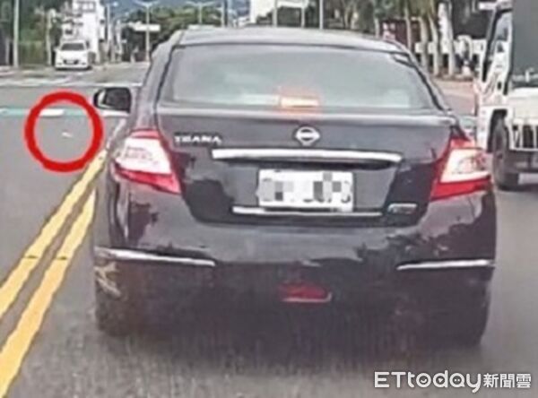 ▲亂丟菸蒂、垃圾最重罰6000元 。(圖/記者楊鈞典攝)