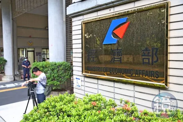 台灣賓士日前呼籲政府,台美關稅談判應符合WTO精神,不能獨厚美國車,經濟部給出回應。(本刊資料照)