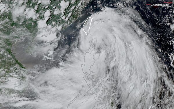 ▲▼薇帕颱風外圍環流。(圖/翻攝臉書/台灣颱風論壇|天氣特急)