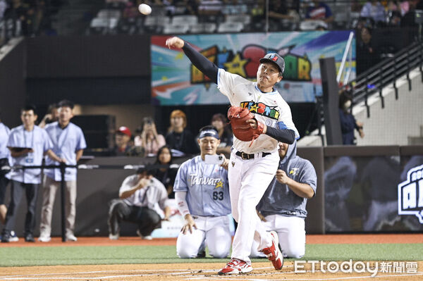 ▲中職明星賽,鐵補封殺王葉君璋。(圖/記者林敬旻攝)