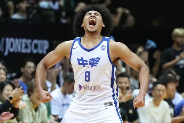 ▲中華藍陳盈駿、賀丹、賀博。(圖/中華籃協提供)