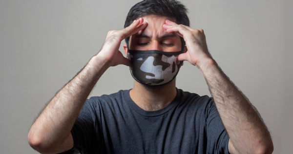 醫師透露有工程師一聽到「捷運關門聲」全身冒冷汗。(示意圖/unsplash)