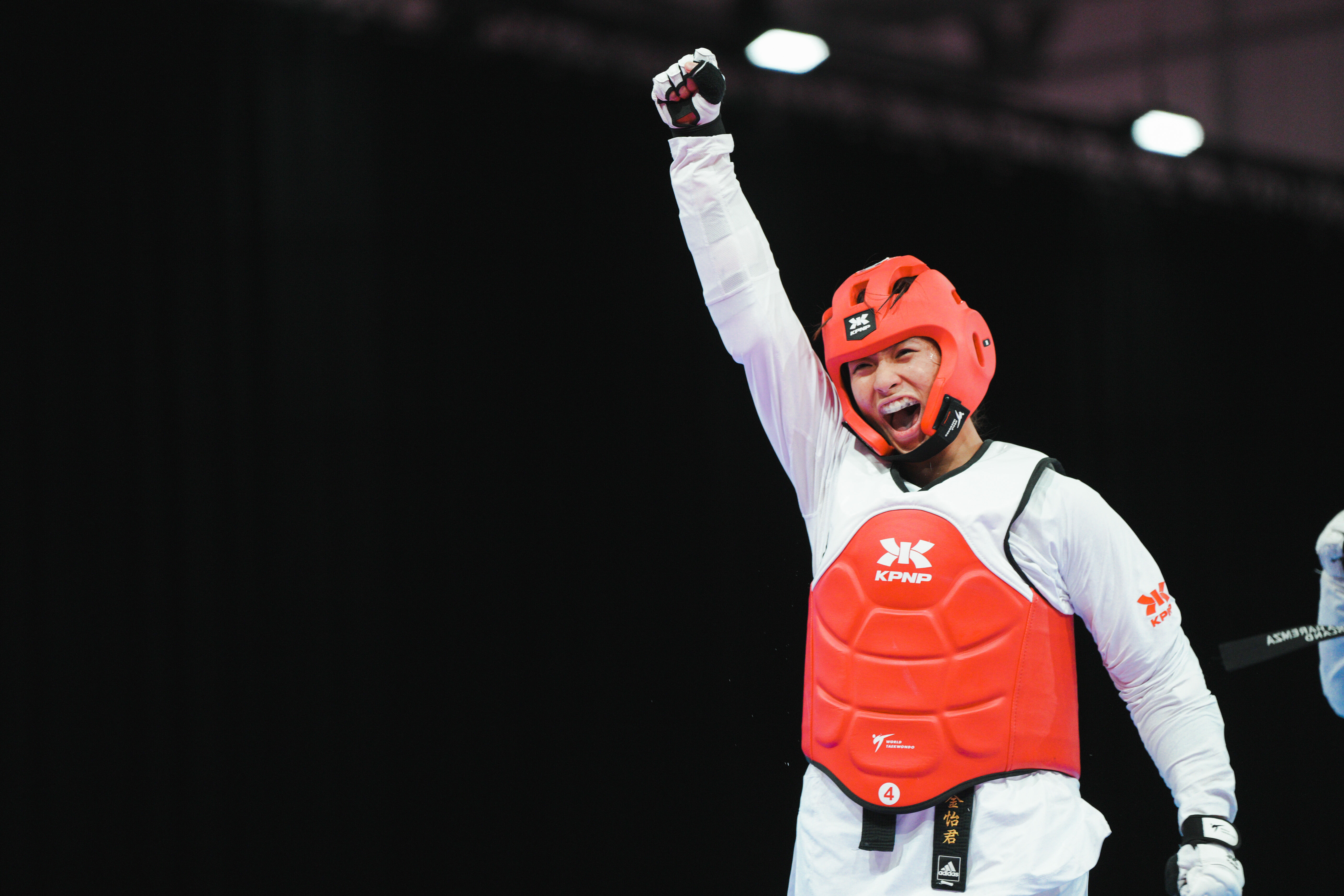 ▲▼2025年萊茵魯爾世大運跆拳道女子73公斤以上級決賽,布農女戰士金怡君。(圖/大專體總提供)