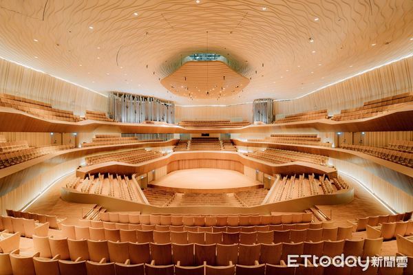 ▲2025奇美音樂節以「相會音樂法蘭西」為主題,攜手多位頂尖音樂家與奇美博物館典藏名琴,為樂迷帶來一場跨越兩百年的法式浪漫旅程。(圖/記者林東良翻攝,下同)