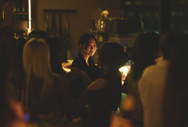 ▲林依晨與吳可熙在電影《失明》首次合作,雙影后互飆演技。(圖/周子娛樂提供)