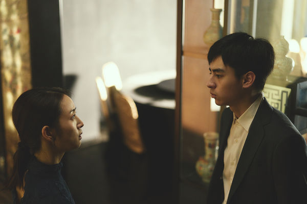 ▲林依晨與吳可熙在電影《失明》首次合作,雙影后互飆演技。(圖/周子娛樂提供)