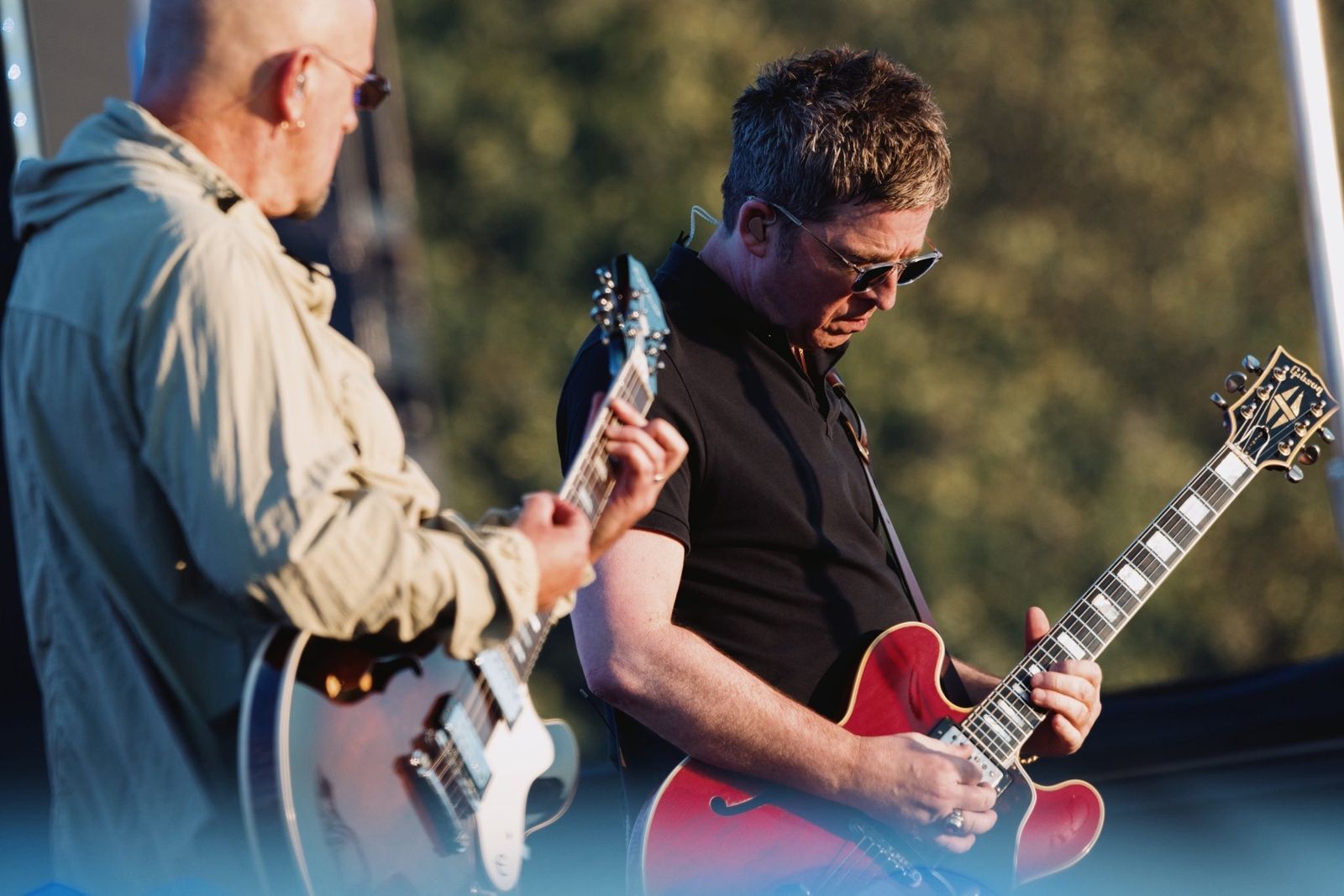 演唱會驚現「奇蹟」!身障席粉絲「拋拐杖、起身熱舞」 看護吐槽:耶穌顯靈?