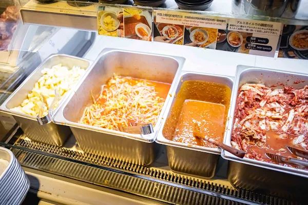 ▲▼荒謬的生肉明洞店。(圖/部落客美熊很愛吃授權提供)