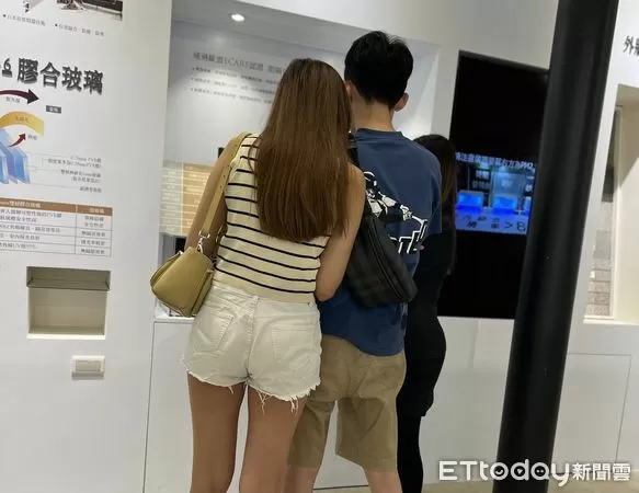 ▲▼ 情侶買房,情侶看房 。(圖/記者項瀚攝)