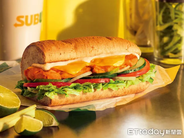▲▼「SUBWAY」特意推出全新台灣限定口味「泰式檸檬雞潛艇堡」。(圖/業者提供)