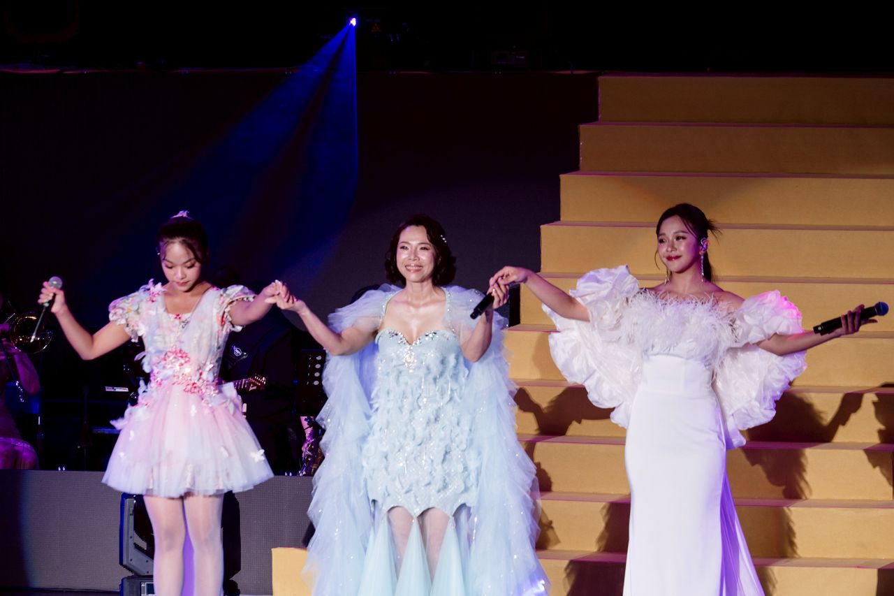 ▲▼曾心梅出席鑽石舞台之夜演唱會。(圖/萬星傳播提供)