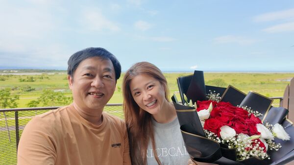 ▲李燕43歲「沒生小孩」不遺憾! 再婚2年揭真實心聲 。(圖/翻攝自李燕臉書)