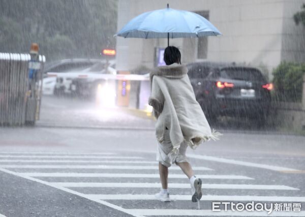 ▲午後大雷雨。(圖/資料照)