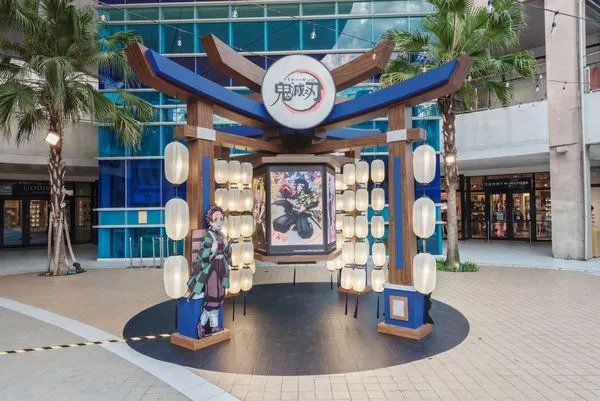 ▲MITSUI OUTLET PARK林口《鬼滅之刃》主題造景。(圖/業者提供)