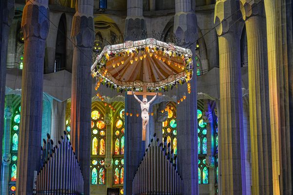 ▲▼聖家堂(Sagrada Família)。(圖/部落客混血珊莎的奇幻旅程授權提供)
