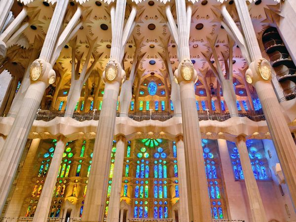 ▲▼聖家堂(Sagrada Família)。(圖/部落客混血珊莎的奇幻旅程授權提供)