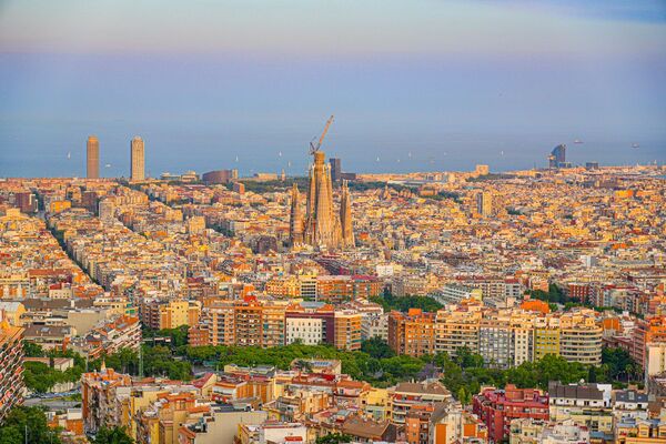▲▼聖家堂(Sagrada Família)。(圖/部落客混血珊莎的奇幻旅程授權提供)