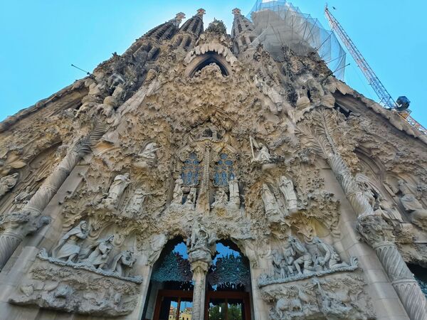 ▲▼聖家堂(Sagrada Família)。(圖/部落客混血珊莎的奇幻旅程授權提供)