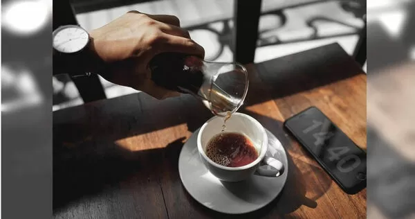 美國研究指出,晚上喝咖啡可能會變衝動,女性比男性更明顯。(示意圖/Pixabay)