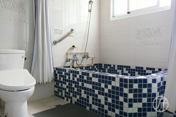 ▲▼橙品溫泉民宿。(圖/部落客JJ.Hsu授權提供)