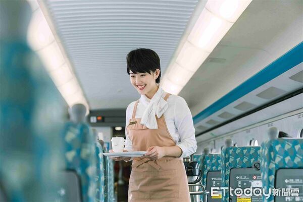 ▲▼高鐵,咖啡,服勤員。(圖/台灣高鐵提供)