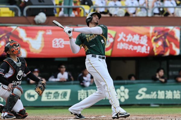 ▲▼後勁、魔鷹。(圖/台鋼雄鷹提供)