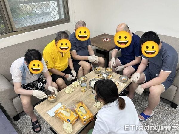 ▲▼玉里醫院暑假舉辦「夏日美食團體」,透過製作美食的誘因,喚醒住民參與活動的積極性與內在動機。(圖/玉里醫院提供,下同)