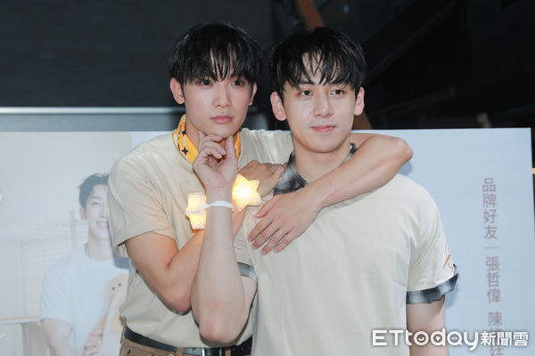 ▲▼葛兆恩、紀成澔 「發發牧場」ㄧ日店長。(圖/記者周宸亘攝)