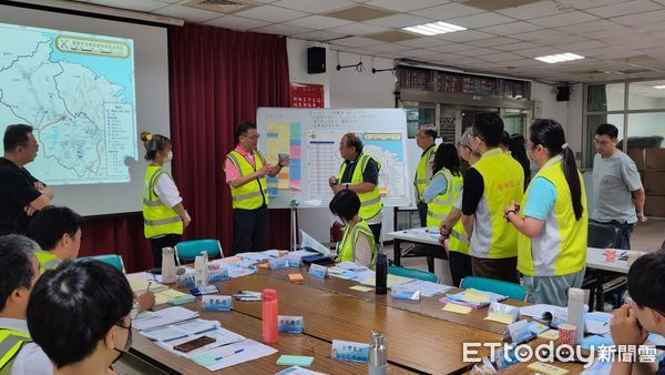 ▲基隆安樂區模擬6.9強震演練。(圖/記者郭世賢翻攝)