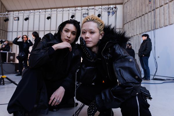 ▲▼菅田將暉染金髮金眉造型一度遭嫌,直到《玻璃之心》播了網友全改觀。(圖/翻攝自X)