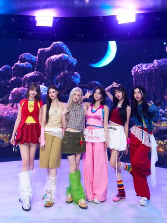 ▲▼ GENBLUE幻藍小熊為采甄慶生。(圖/天空娛樂提供)