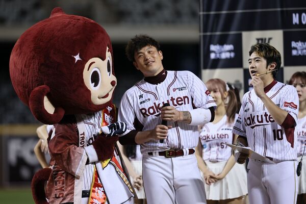 ▲陳克羿、林泓育 。(圖/樂天桃猿提供)