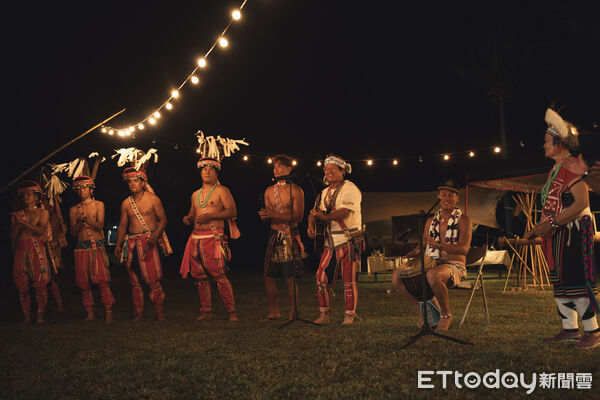 ▲▼圍火派對交朋友開心看秀吧。(圖/東管處提供,下同)