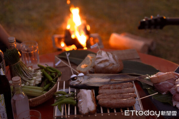 ▲▼圍火派對交朋友開心看秀吧。(圖/東管處提供,下同)