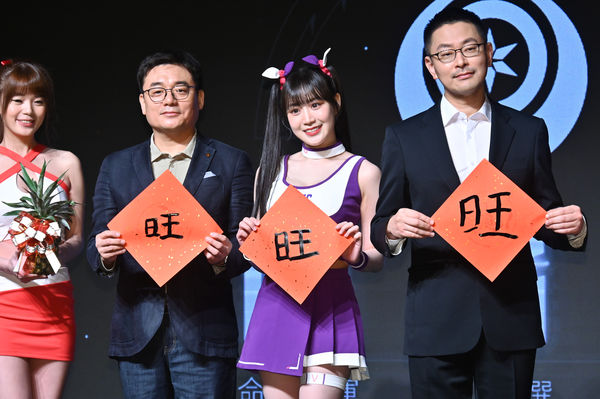 ▲▼啦啦隊女神邊荷律遊戲代言。(圖/記者李毓康攝)