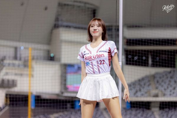 ▲ 河智媛在台甜笑跳《疾風街道》 禹洙漢偷偷曝光賽後小確幸 。(圖/樂天桃猿提供)