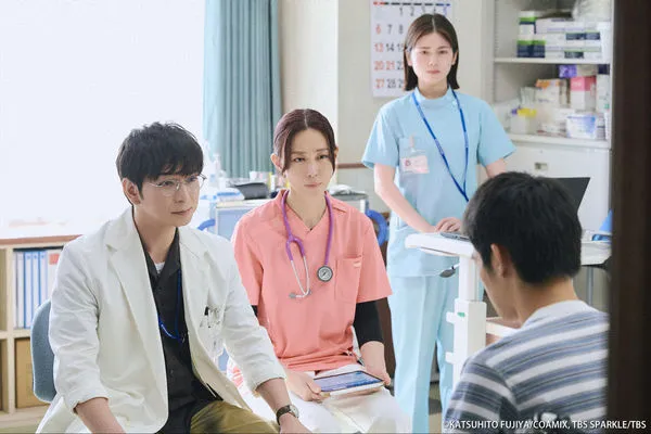 ▲▼ 《第19號病歷表》松本潤在劇中透過溫柔的問診和細膩的觀察,判斷病人病徵。。(圖/Hami Video提供)