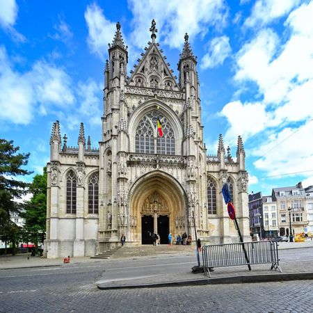 ▲▼【布魯塞爾必訪區域】藝術之丘、小薩布隆廣場、薩布隆聖母教堂。(圖/部落客travel with leo授權提供)