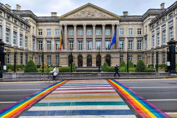 ▲▼【布魯塞爾必訪區域】藝術之丘、小薩布隆廣場、薩布隆聖母教堂。(圖/部落客travel with leo授權提供)